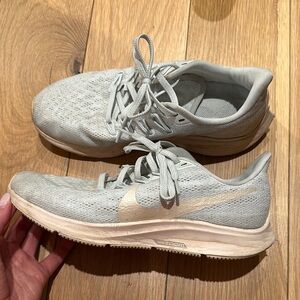 Nike Women's Gray Running Shoes